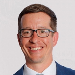 Justin Niebel headshot