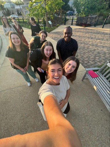 6 students smile in a selfie