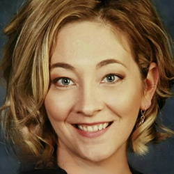 Megan Hennekey headshot