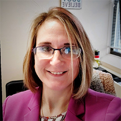 Tricia Woodward headshot